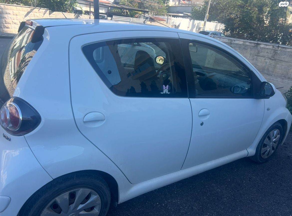 מודעת רכב טויוטה אייגו