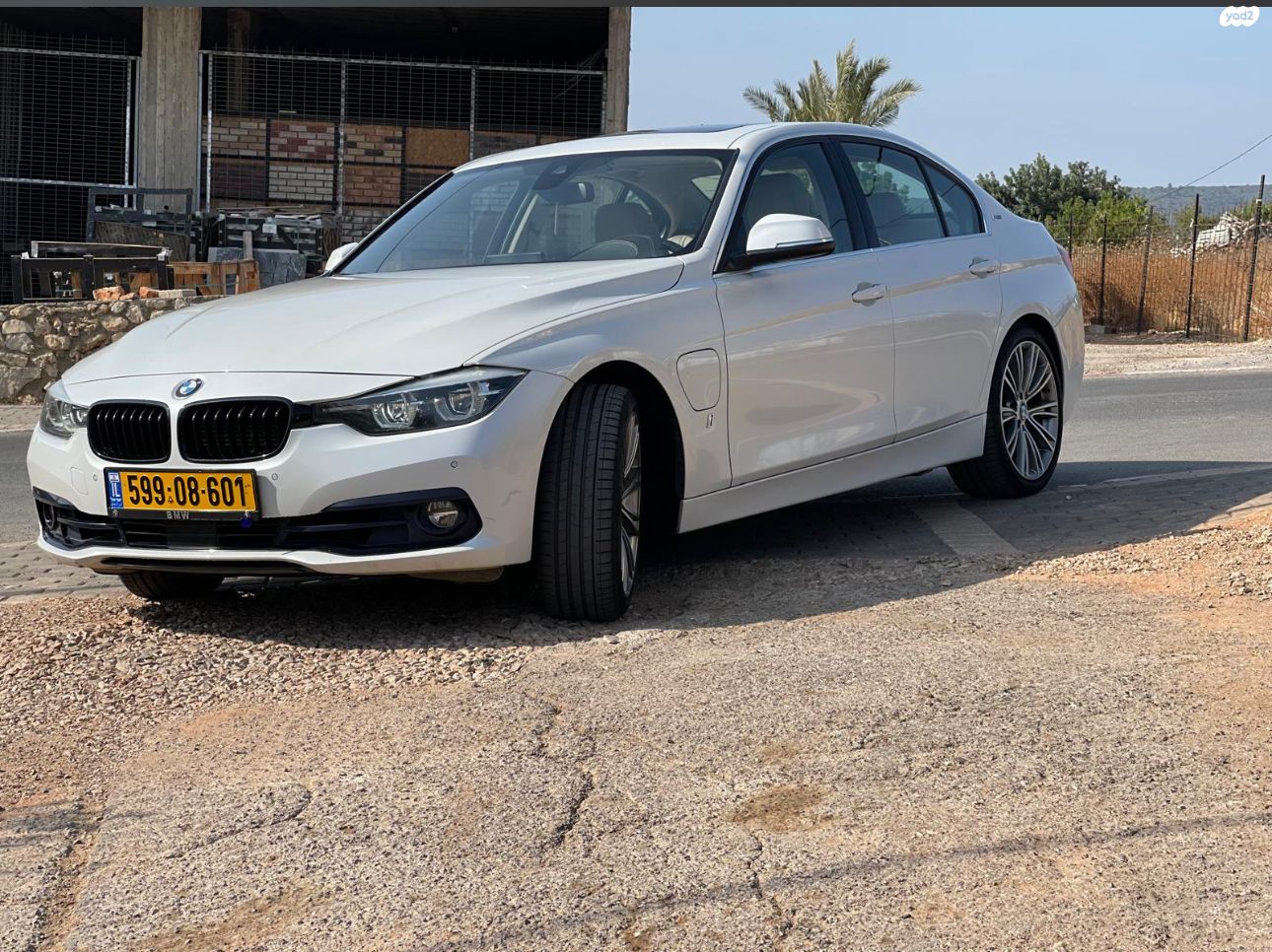 מודעת רכב ב מ וו סדרה 3