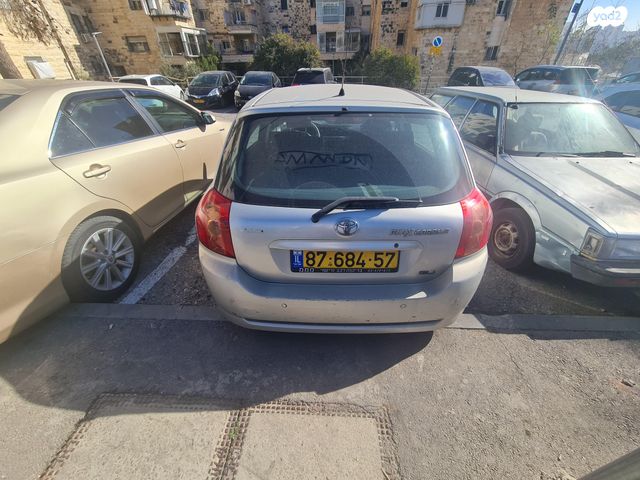 טויוטה קורולה