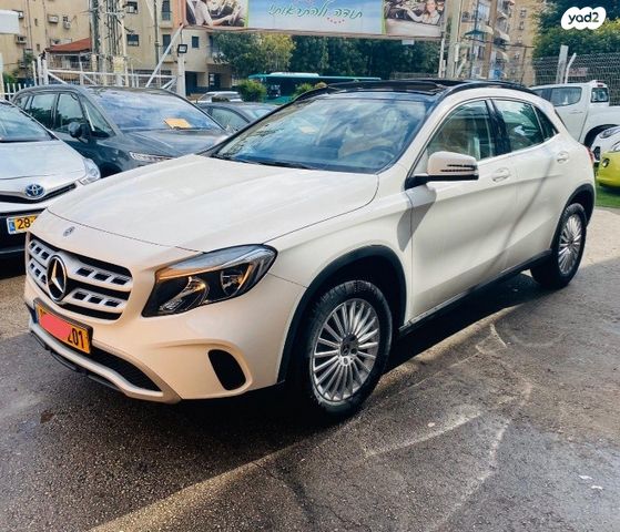 מודעת רכב מרצדס-בנץ GLA