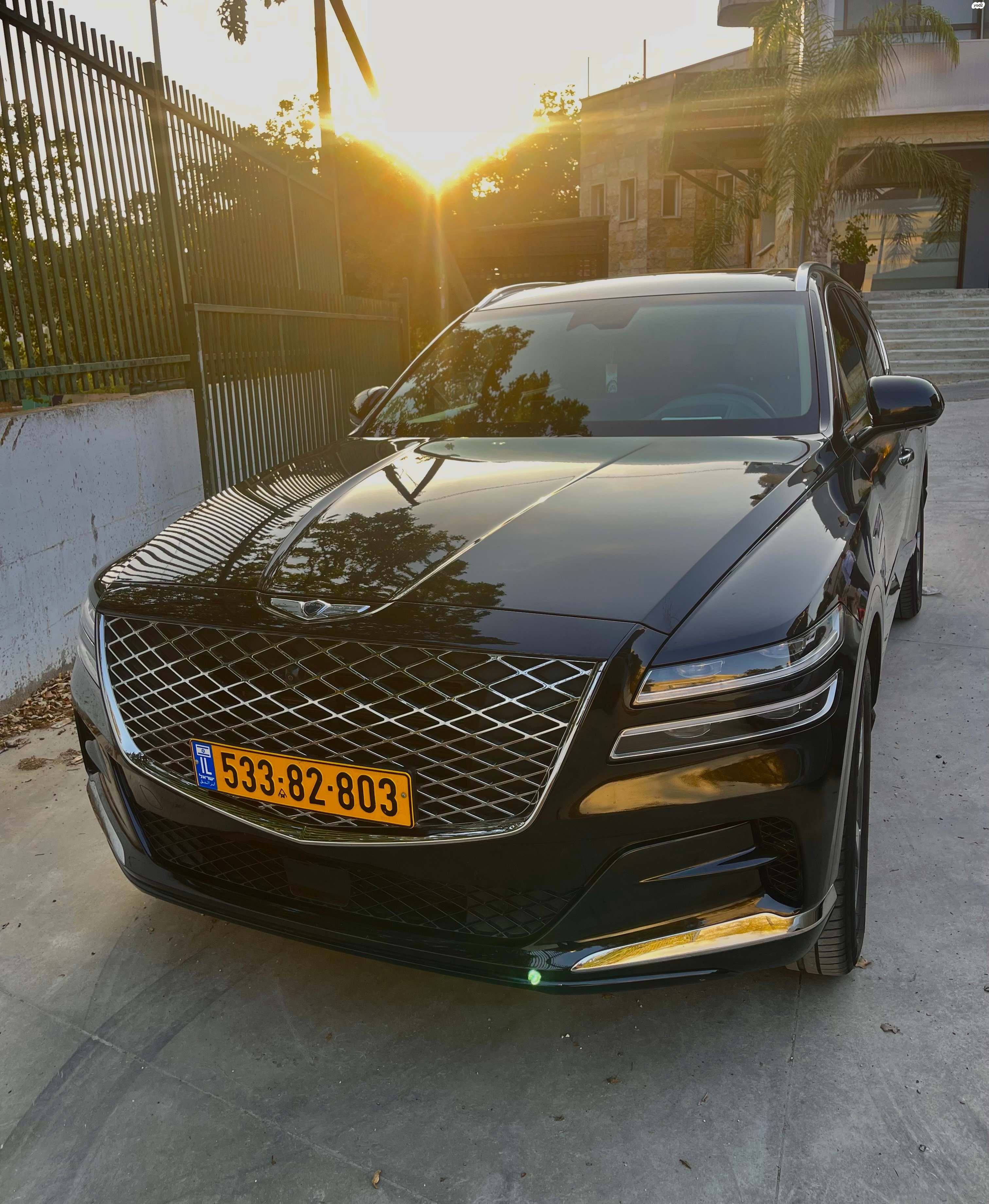 מודעת רכב ג'נסיס GV80