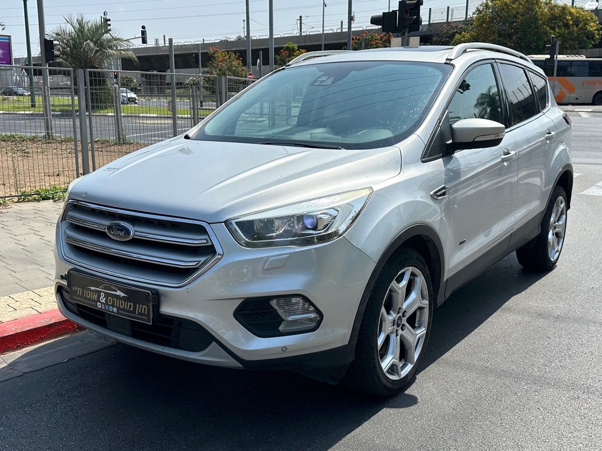מודעת רכב פורד קוגה