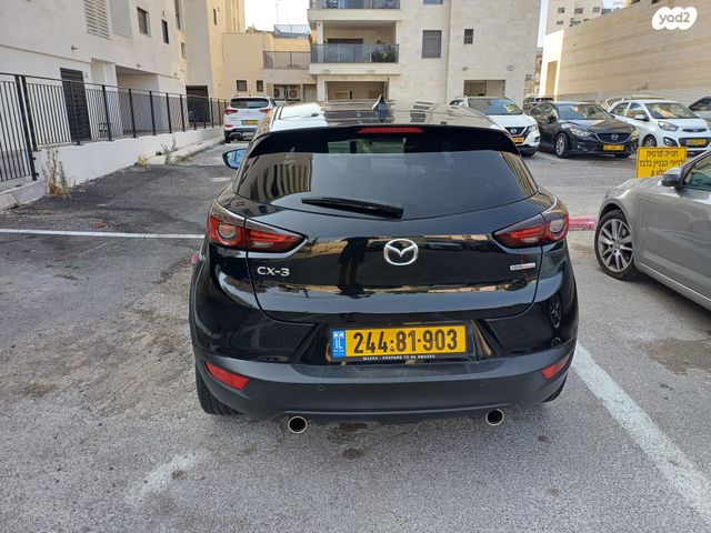מודעת רכב מאזדה CX-3