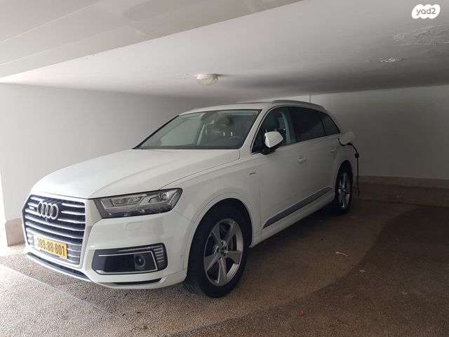 מודעת רכב אאודי Q7