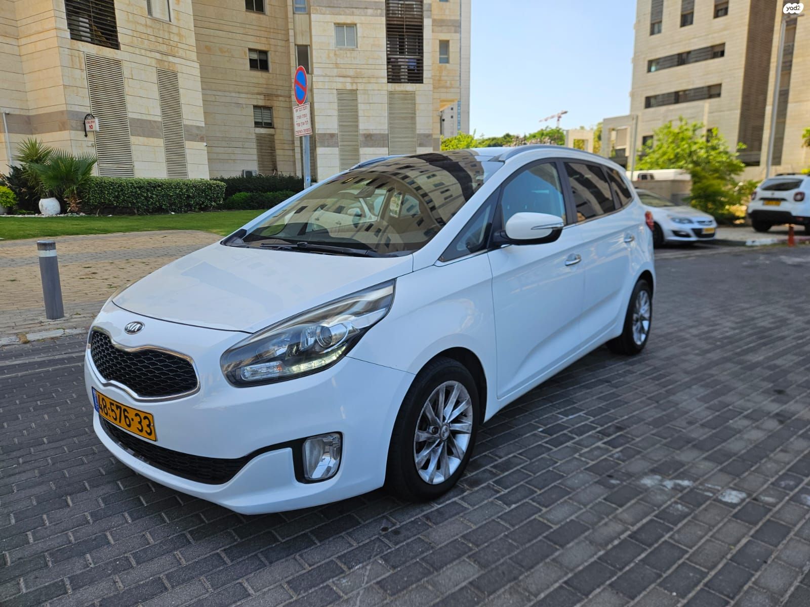 מודעת רכב קיה קארנס