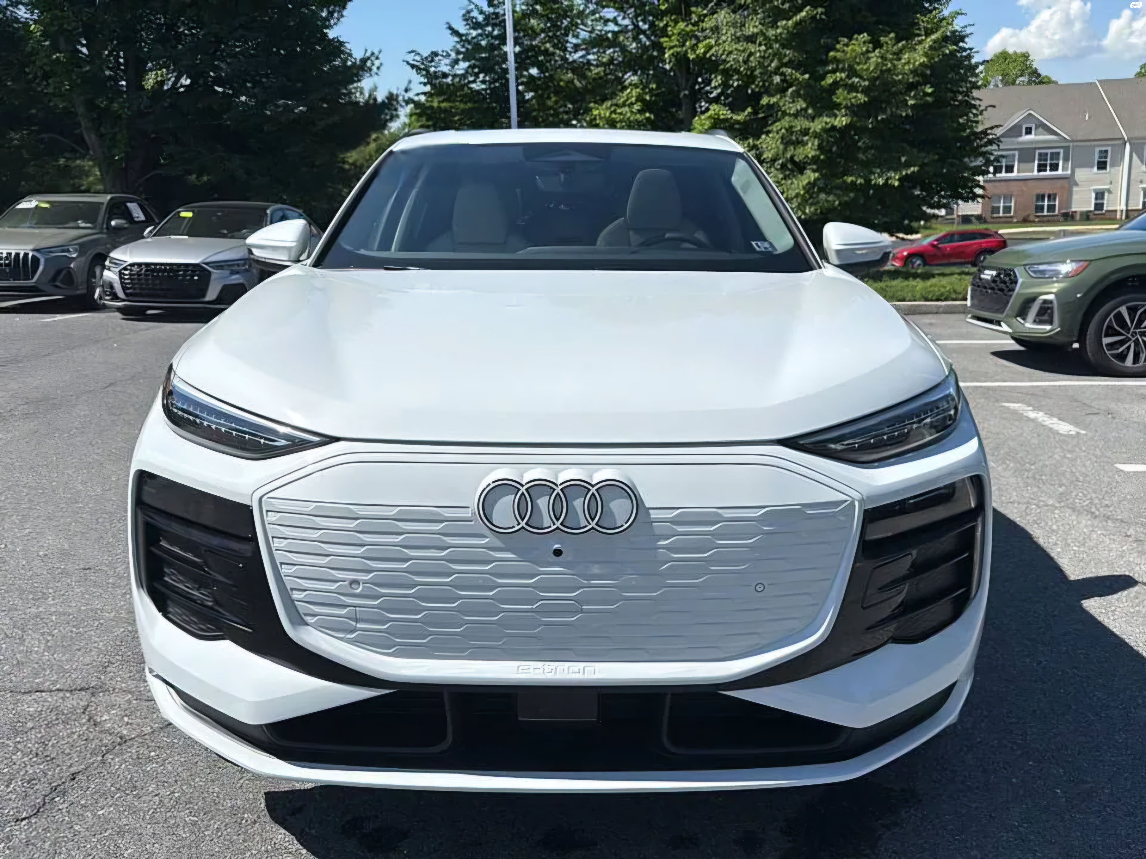 מודעת רכב אאודי Q6 e-tron