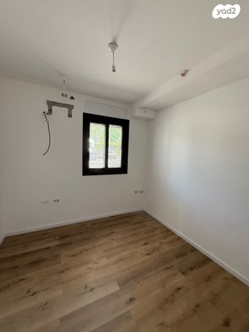 דירת גן, בורמה 40, קרית שלום, תל אביב יפו