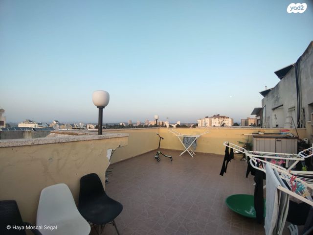 גג/ פנטהאוז, יוברט המפרי, מרכז העיר, לוד