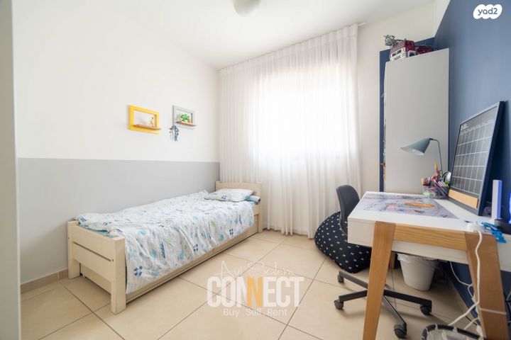 דירה, רבקה גובר, הדר המושבות החדשה / אם המושבות החדשה, פתח תקווה