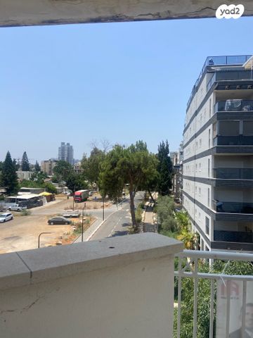 דירה, צבי הירש קלישר 47, מחנה יהודה, פתח תקווה