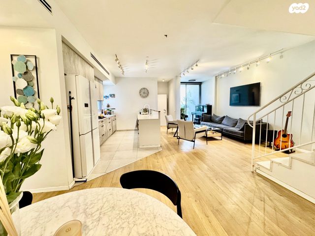 גג/ פנטהאוז, אלי כהן 13, קרית ויצמן, רעננה