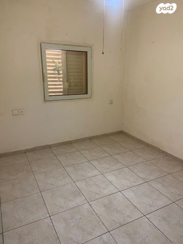 דירה, צבי הירש קלישר 47, מחנה יהודה, פתח תקווה