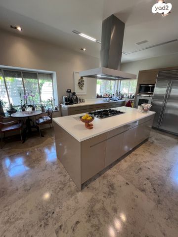 בית פרטי/ קוטג', רעננה