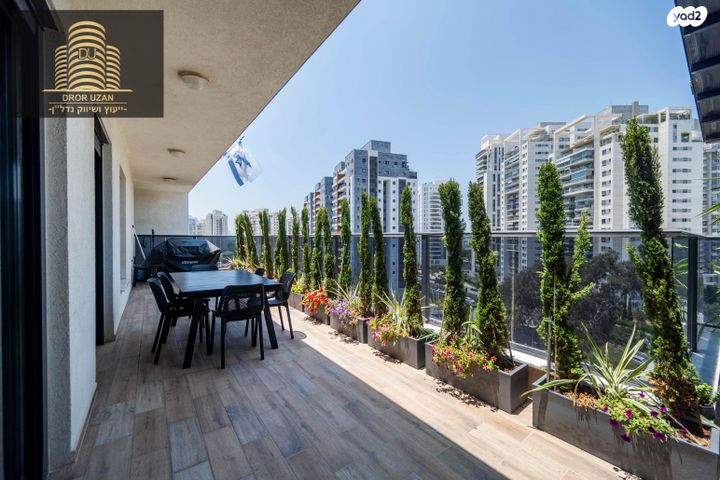 גג/ פנטהאוז, יהודה לייב פינסקר, פתח תקווה