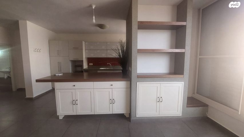 דירה, א' / צפון מזרח העיר, רחובות