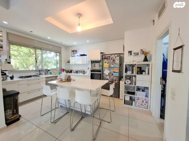 דירת גן, המושבה הירוקה, אבן יהודה