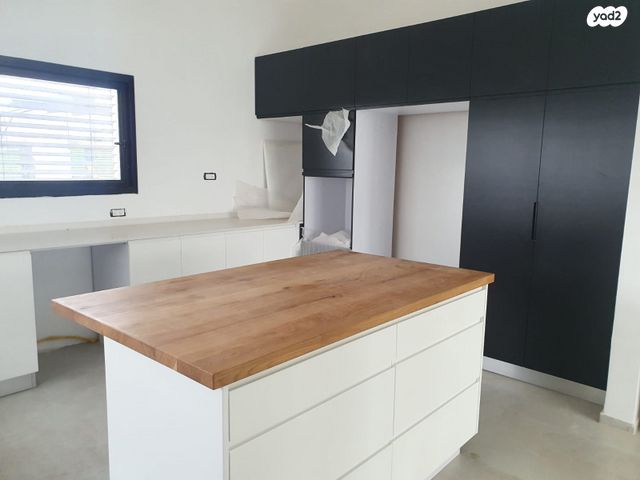 דו משפחתי, כפר יונה