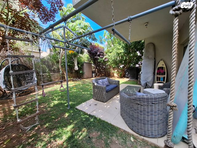 דירת גן, המושבה הירוקה, אבן יהודה