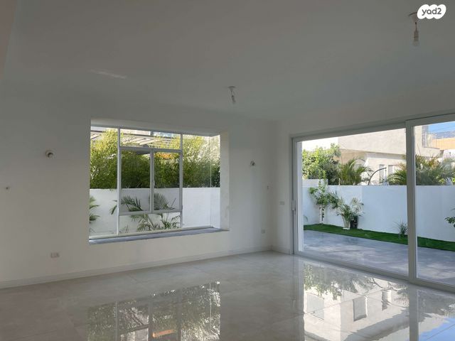 דו משפחתי, כפר יונה