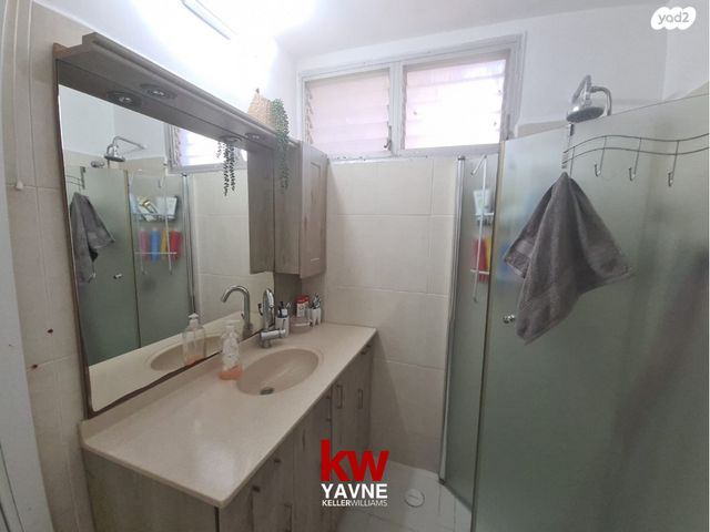 דירה, הרקפת, נאות אשכול, יבנה