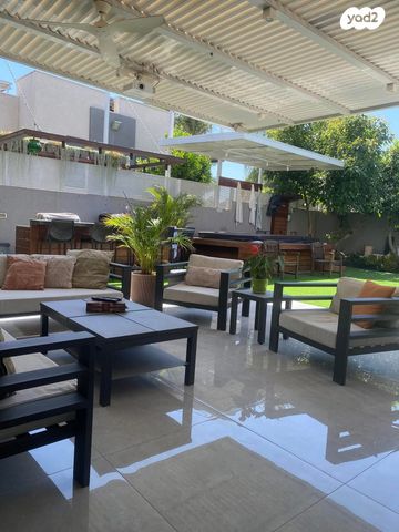 בית פרטי/ קוטג', בת הדר