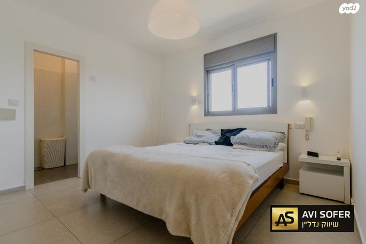 דירה, אלפי מנשה