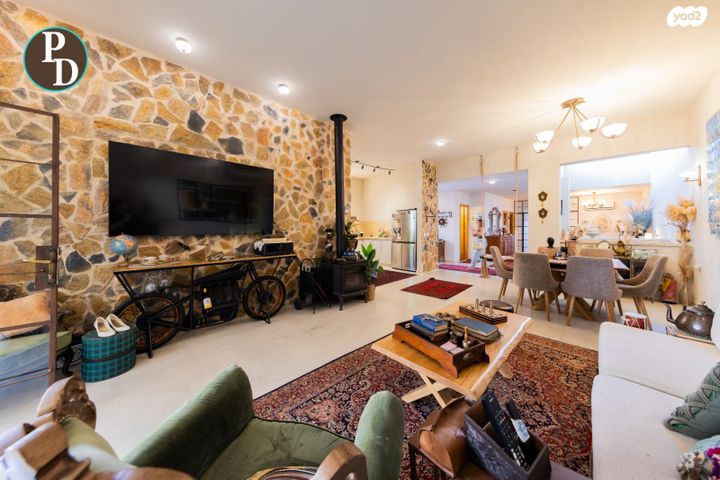 דו משפחתי, כפר יונה