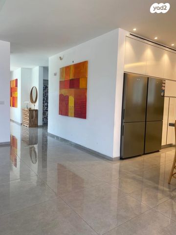 בית פרטי/ קוטג', בת הדר