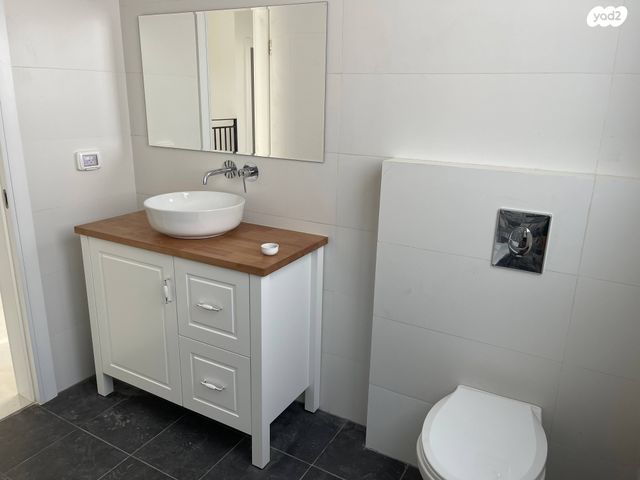 דו משפחתי, כפר יונה