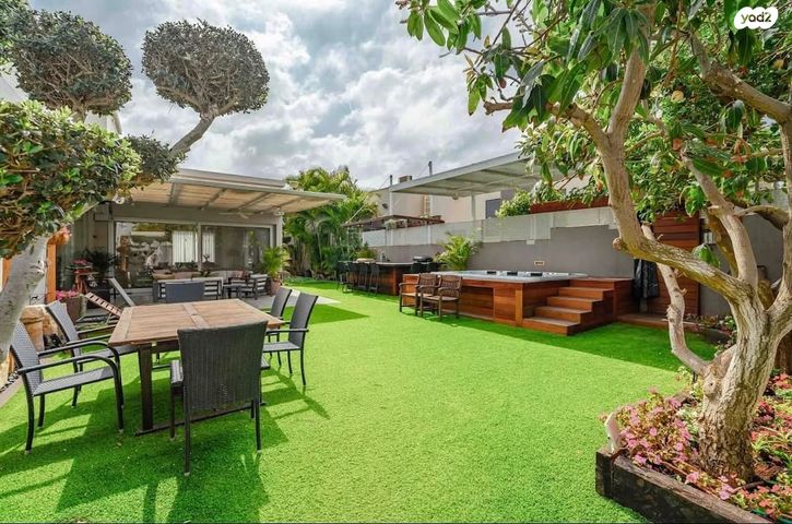 בית פרטי/ קוטג', בת הדר