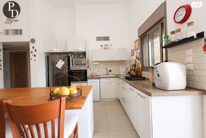 דירת גן, כפר יונה