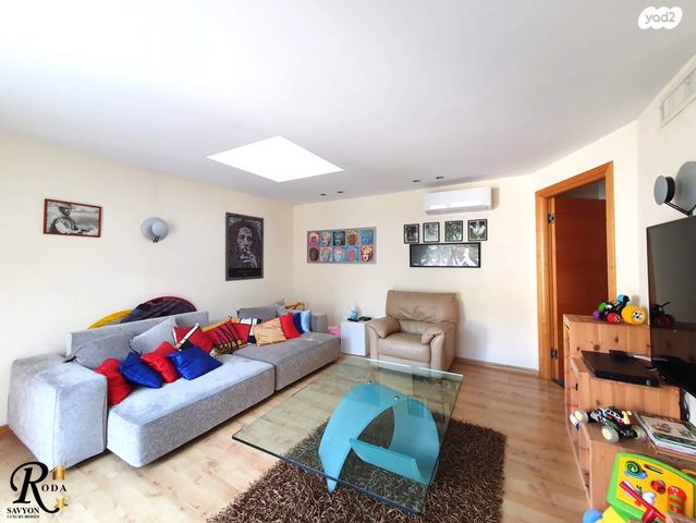 בית פרטי/ קוטג', סביון