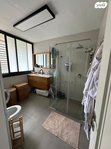 דירה, ההגנה, הרצליה הירוקה, נווה עובד, הרצליה