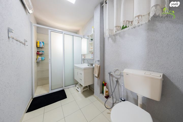 דירה, דרך הציונות, רובע ד', אריאל