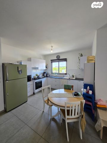 דופלקס, אורן, גדרה מזרח, גדרה