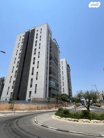 דירה, שלום דנינו, נתיבות מערב, נתיבות