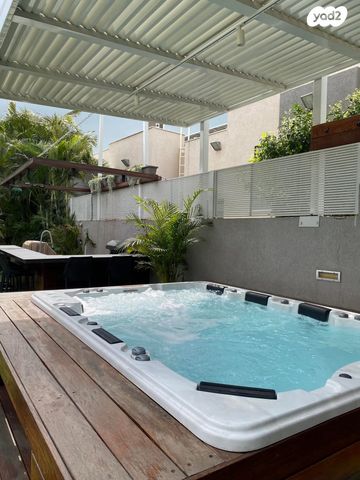 בית פרטי/ קוטג', בת הדר