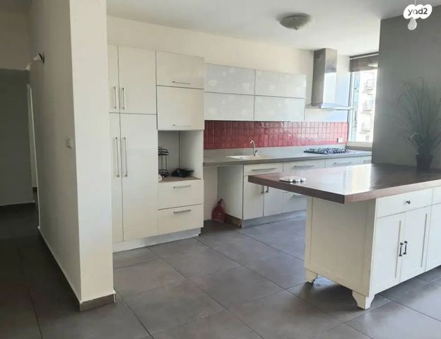 דירה, א' / צפון מזרח העיר, רחובות