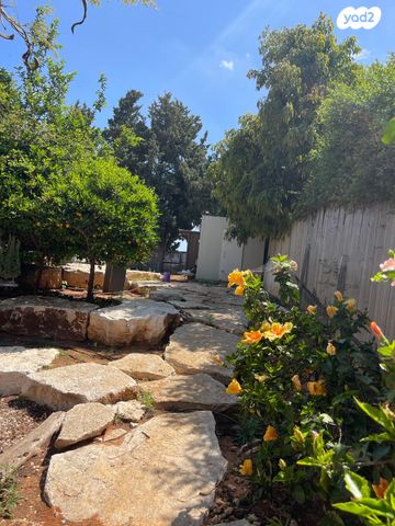 דו משפחתי, חרוצים