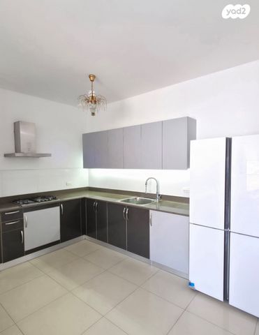 דירה, סעדיה גאון, גרין ועם, חולון