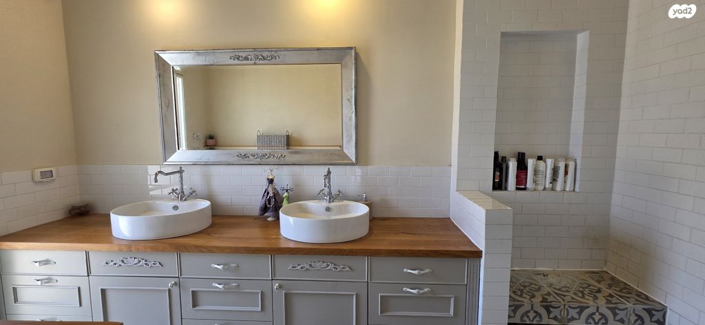 דו משפחתי, תרי עשר, קפלן, בנה ביתך, כפר סבא