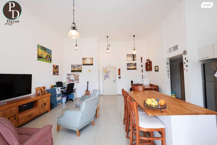 דירת גן, כפר יונה