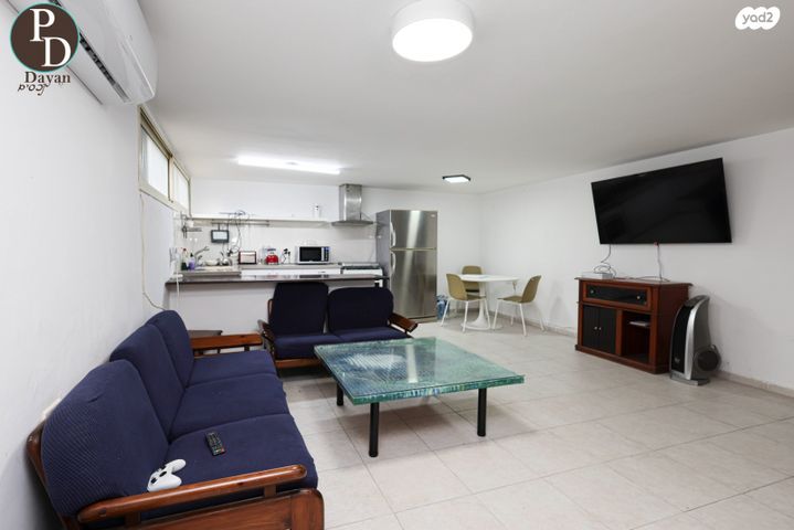 דו משפחתי, כפר יונה