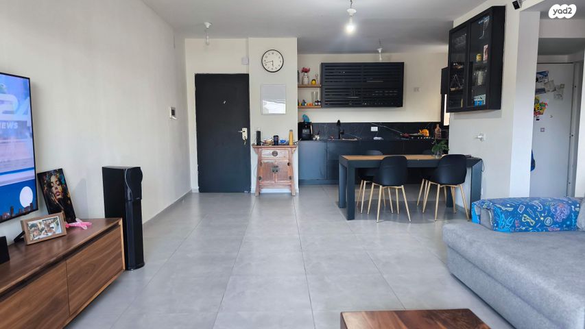 דירה, שדרות רפאל סויסה, בר לב, מזכרת בתיה