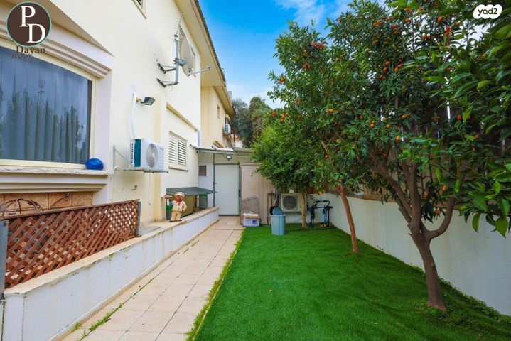 דו משפחתי, כפר יונה