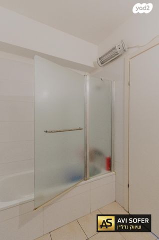 דירה, אלפי מנשה