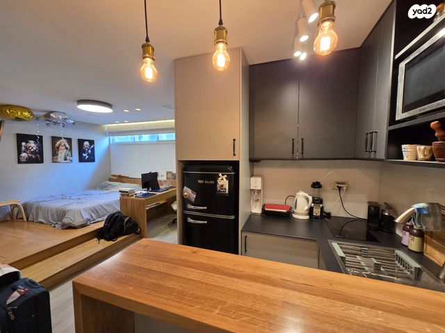 דו משפחתי, רמת השרון