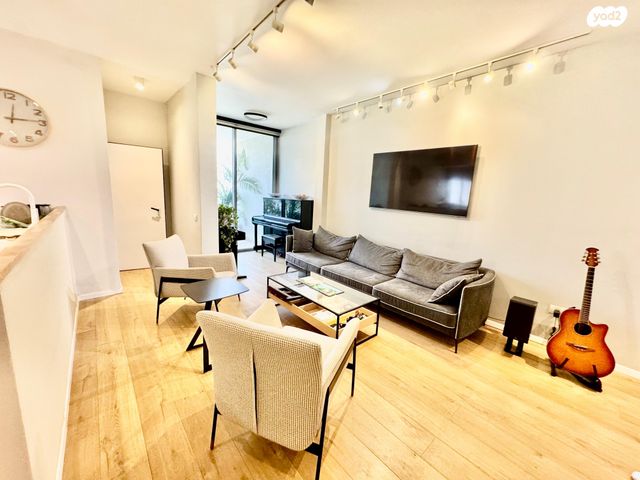 גג/ פנטהאוז, אלי כהן 13, קרית ויצמן, רעננה