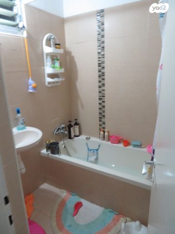 דירה, שדרות גת 100, הקוממיות, קרית גת