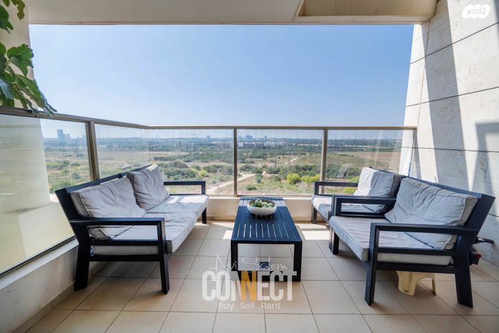 דירה, רבקה גובר, הדר המושבות החדשה / אם המושבות החדשה, פתח תקווה